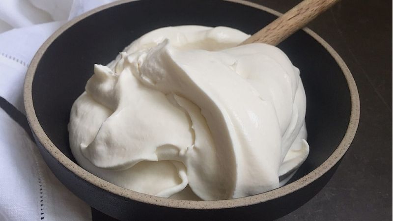 whipping-cream-la-gi-cach-lam-whipping-cream-tu-sua-tai-nha-202203041538157589