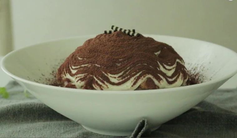 chia-se-cach-lam-tiramisu-bingsu-la-mieng-beo-thom-ca-nha-thich-me-202209061635327763