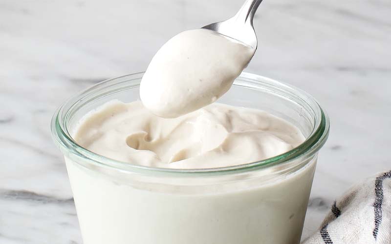 sour-cream-la-gi-co-the-thay-the-sour-cream-trong-nau-an-202112292153140312