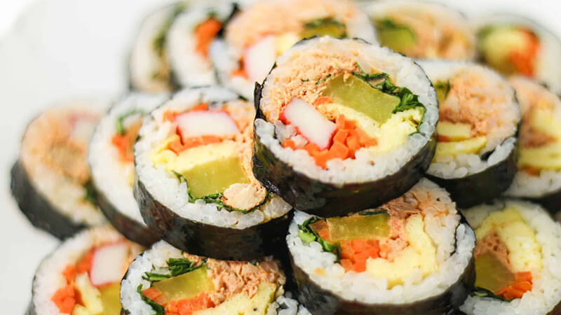 kimbap-la-gi-phan-biet-sushi-va-kimbap-cach-bao-quan-kimbap-qua-dem-202111272212491871