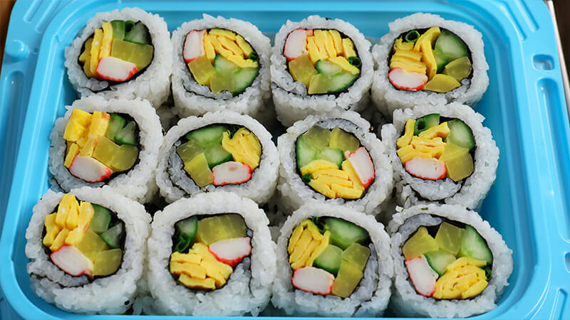 kimbap-la-gi-phan-biet-sushi-va-kimbap-cach-bao-quan-kimbap-qua-dem-202111272214026064